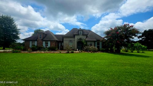 26 Scenic Meadow Dr, Carriere, MS, 39426-8024 | Card Image