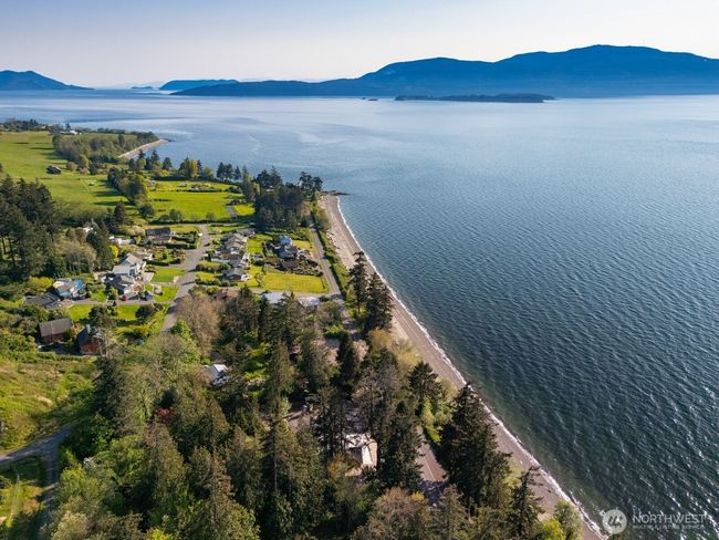 2579 W Shore Drive, House other with 8 bedrooms, 11 bathrooms and null parking in Lummi Island WA | Image 36