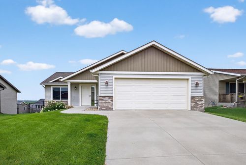 5817 Lloyd St Nw, Rochester, MN, 55901-8374 | Card Image