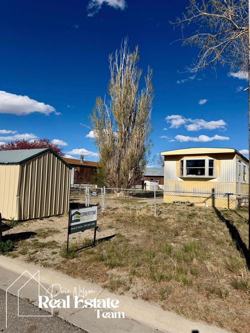 601 Harding Ave, Mills, WY, 82644-5018 | Card Image