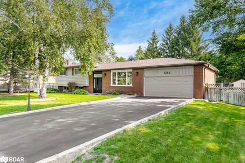 1243 St Vincent St, Midhurst, ON, L9X0P5 | Card Image