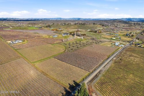 NKA S Mize Rd, Yakima, WA, 98908 | Card Image