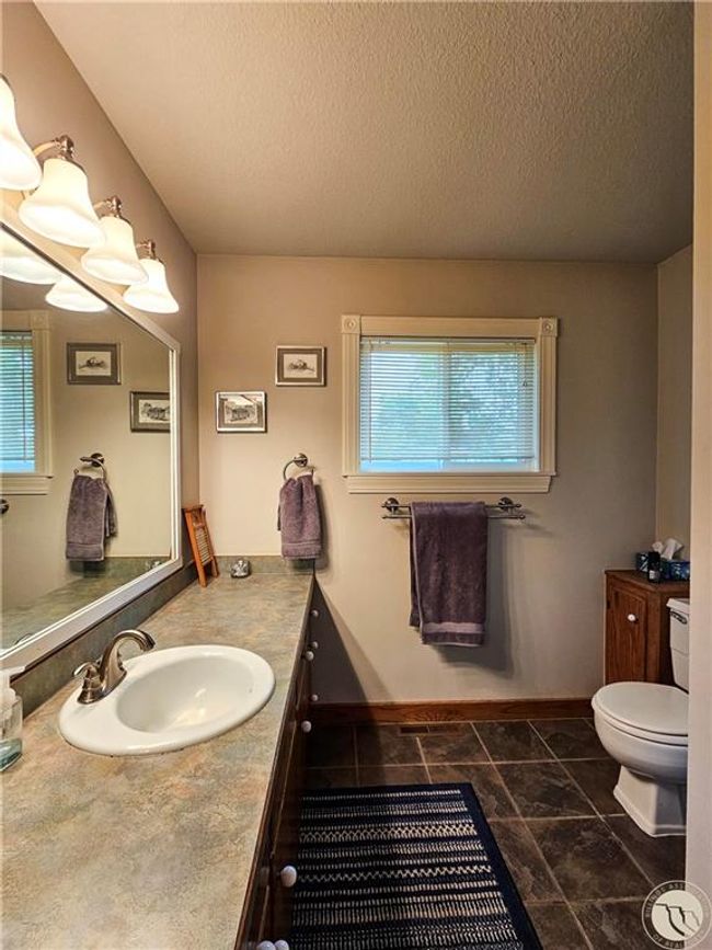 201 W 8 Th Ave, House other with 4 bedrooms, 2 bathrooms and null parking in Big Timber MT | Image 15