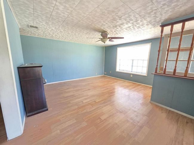 235 2 Nd St, House other with 3 bedrooms, 2 bathrooms and null parking in Van Vleck TX | Image 7