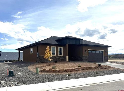 3805 Chestnut Dr, Montrose, CO, 81401 | Card Image