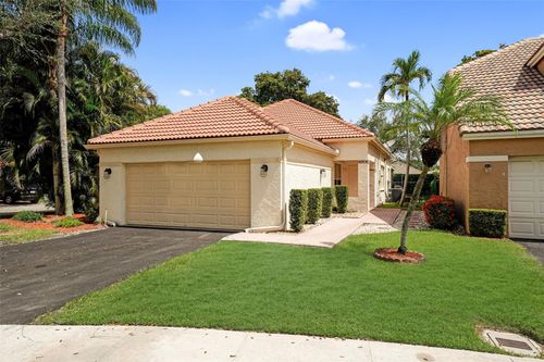 2687 Oak Park Cir, Davie, FL, 33328-6724 | Card Image