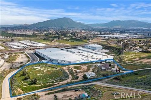 11585 Bostick Ave, Colton, CA, 92324-3601 | Card Image