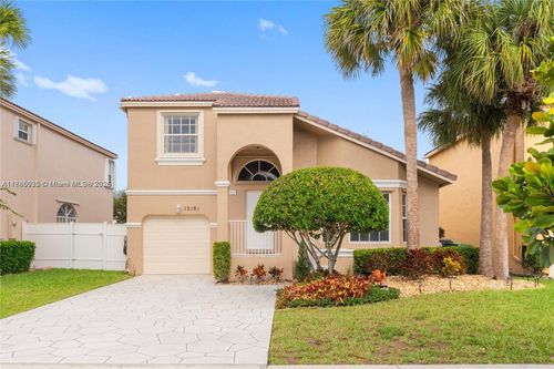 15181 Nw 6th Ct, Pembroke Pines, FL, 33028-1831 | Card Image