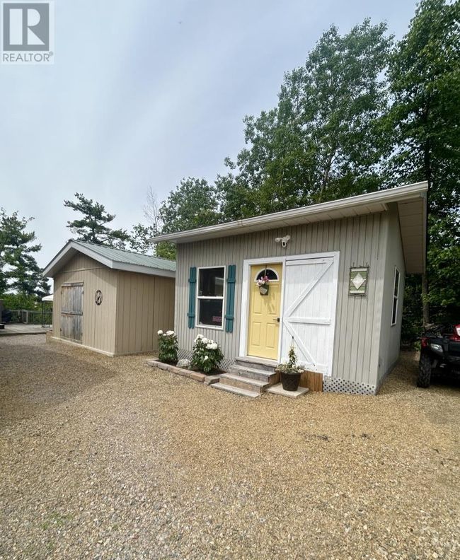 221 Nickel Lake Shores Rd, Home with 3 bedrooms, 2 bathrooms and null parking in Fort Frances ON | Image 6