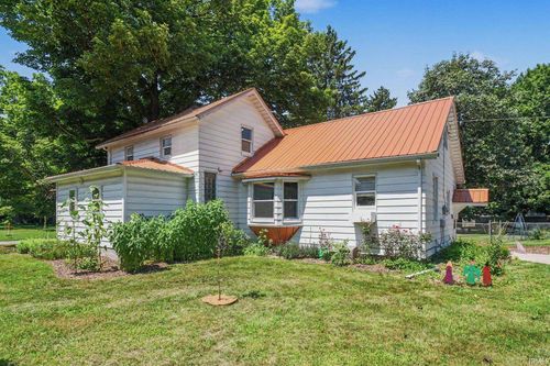 109 Trout Creek Rd, Bristol, IN, 46507-9276 | Card Image