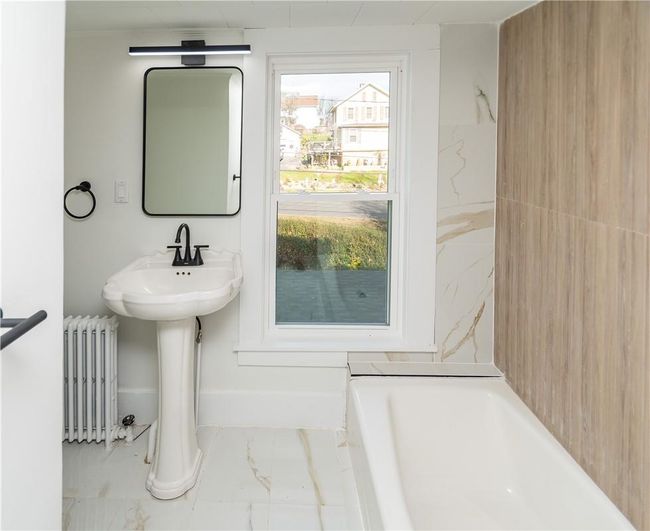 2nd Bathroom | Image 9