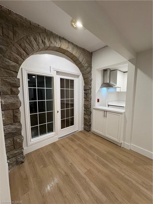 1-803 King St, Port Colborne, ON, L3K4J3 | Card Image