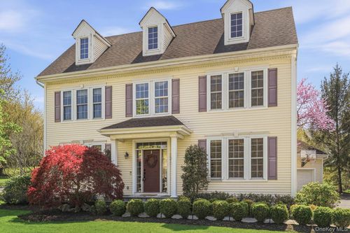 2 Legendary Cir, Port Chester, NY, 10573-1077 | Card Image