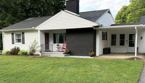 751 Riverview Dr, Plainwell, MI, 49080-9723 | Card Image