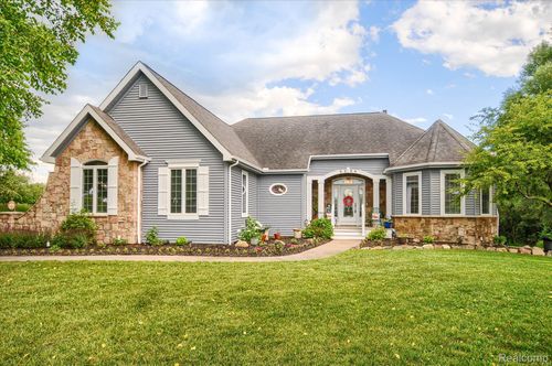 9254 Willowgate, Goodrich, MI, 48438-9102 | Card Image