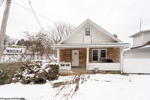 211 Richmond St, Westover, WV, 26501-4131 | Card Image