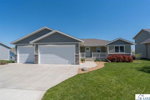 1906 Rock Ridge Ln, Saint Peter, MN, 56082-5900 | Card Image
