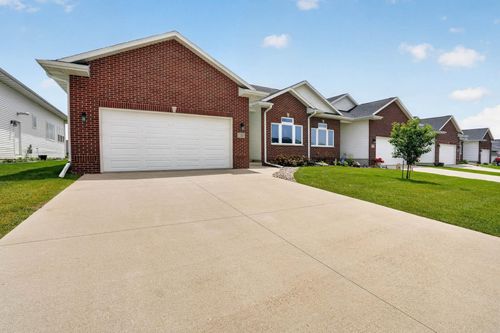 1185 Fox Ridge Rd, Dike, IA, 50624-9607 | Card Image