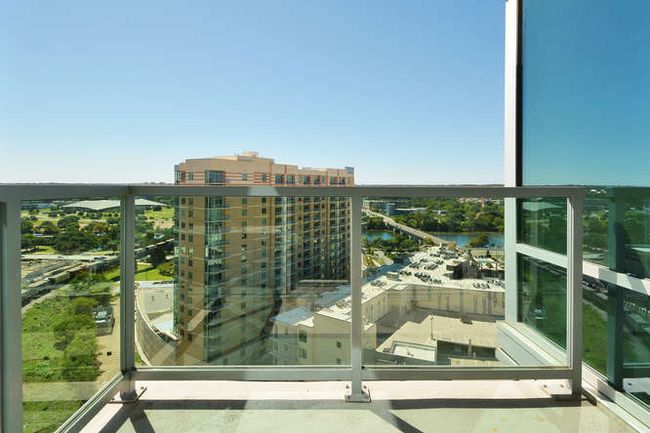 APT-1703 - 300 Bowie St, Condo with 2 bedrooms, 2 bathrooms and 2 parking in Austin TX | Image 28