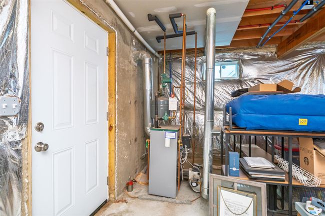 Utilities with a heating unit | Image 25