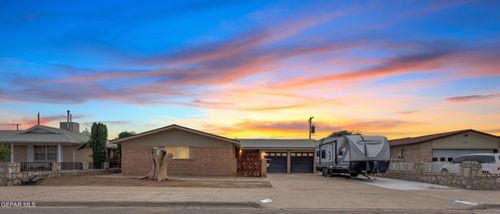 9928 Bourbon St, El Paso, TX, 79924-4624 | Card Image