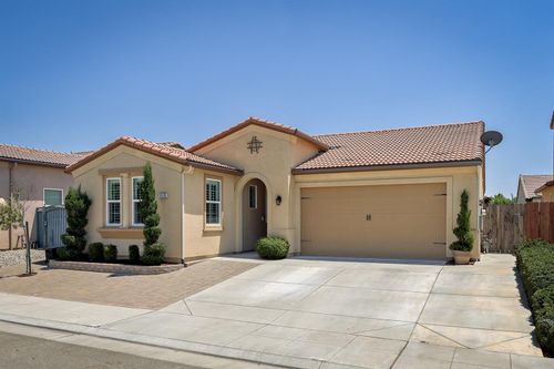 3528 Flint Ave, Clovis, CA, 93619-7246 | Card Image