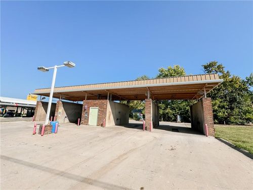 425 W 1st Ave, Garnett, KS, 66032-1003 | Card Image