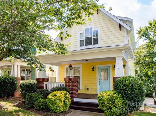 315 Woodvale Pl, Charlotte, NC, 28208-4336 | Card Image