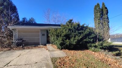 305 2nd Street, House other with 4 bedrooms, 2 bathrooms and null parking in Grundy Center IA | Image 1