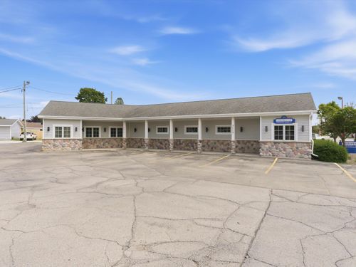 3009 Forest Ave, Two Rivers, WI, 54241-1926 | Card Image