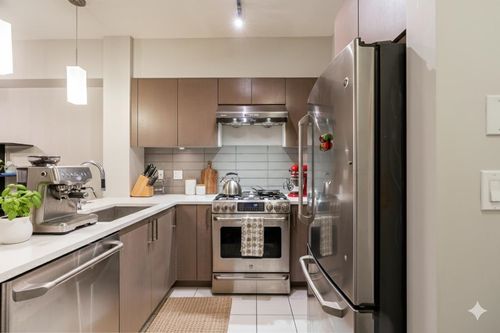 703-10033 River Dr, Richmond, BC, V6X0L1 | Card Image