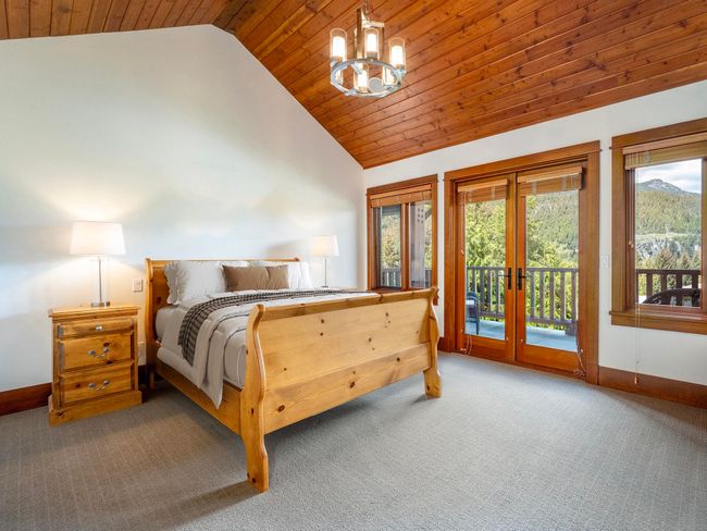 1569 Tynebridge Lane, House other with 4 bedrooms, 5 bathrooms and 4 parking in Whistler BC | Image 17