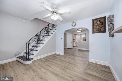 4132 Gilham St, PHILADELPHIA, PA, 19135-2513 | Card Image