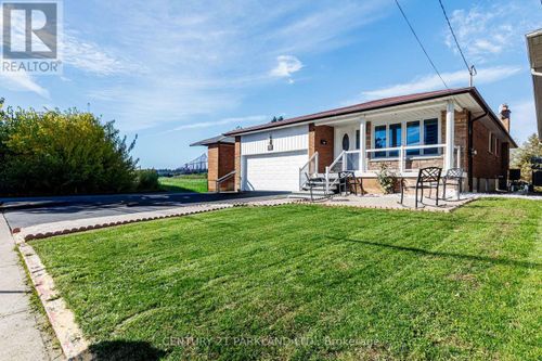 22 Gatesview Avenue, Toronto (Scarborough Village), ON, M1J3G5 | Card Image