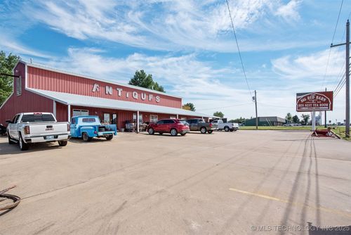 2001 Highway 69, Wagoner, OK, 74467-8037 | Card Image