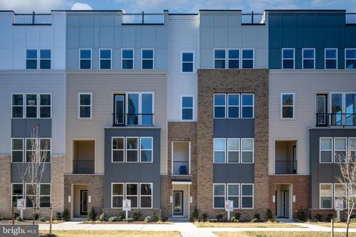 2510 Neabsco Common Pl, WOODBRIDGE, VA, 22191-4154 | Card Image