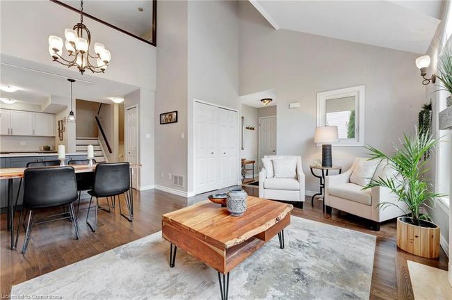 61 Valridge Dr, Townhouse with 3 bedrooms, 3 bathrooms and 3 parking in Ancaster ON | Image 5