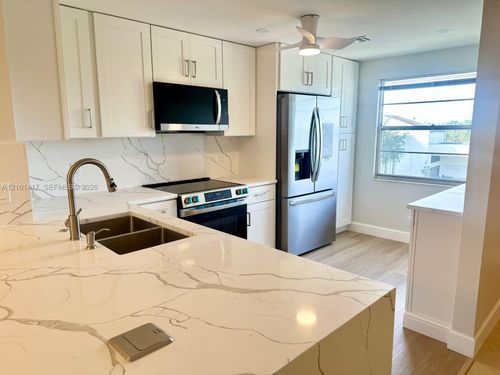 4098-4098 Yarmouth E, Boca Raton, FL, 33434-4552 | Card Image