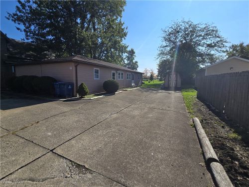 523 Church St, Kipton, OH, 44049-9500 | Card Image