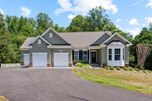 15820 Chalice Vine Ct, HUGHESVILLE, MD, 20637-3136 | Card Image