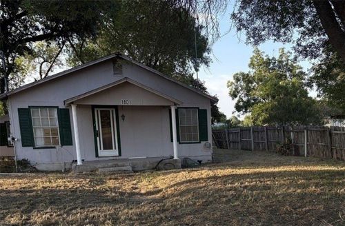 1801 E Highway 285, Falfurrias, TX, 78355-5752 | Card Image