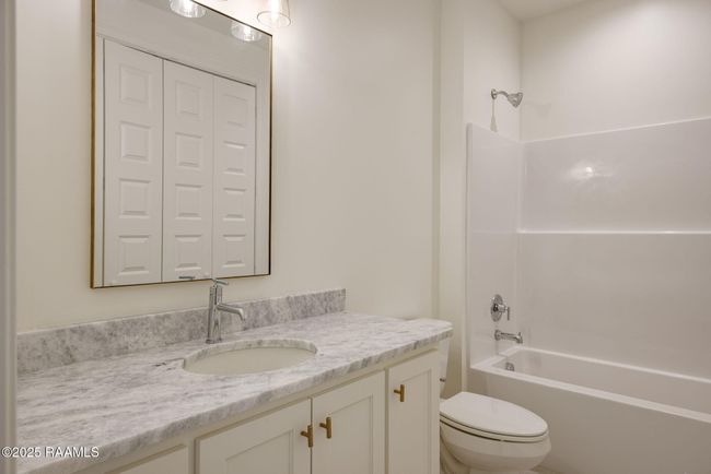 24-web-or-mls-1510 Kaliste Saloom Rd-24 | Image 11
