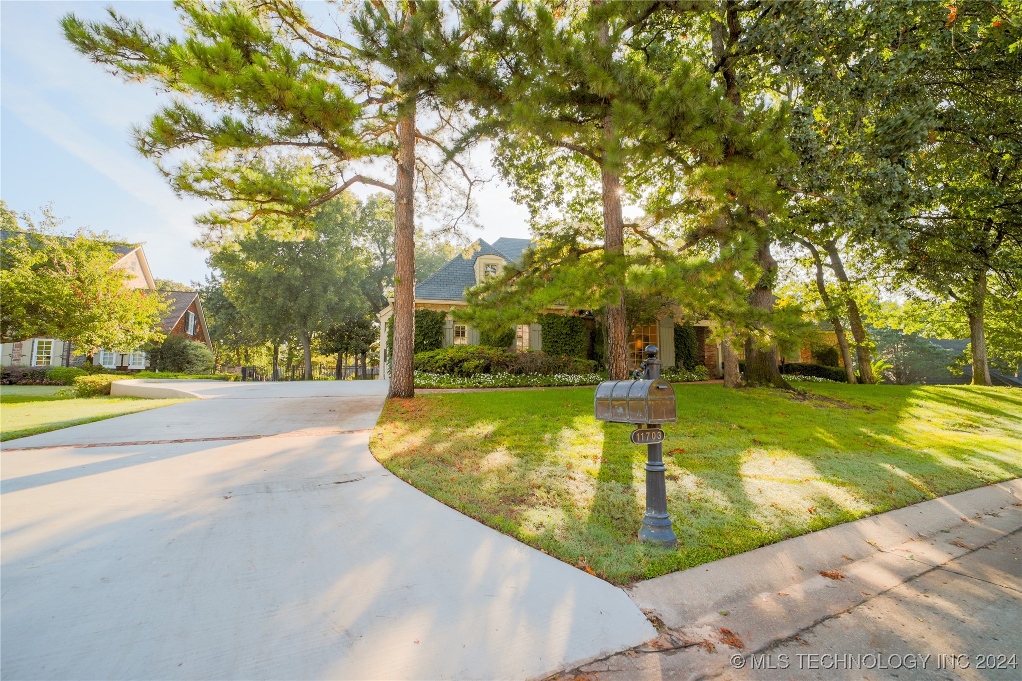 Canton Ave, Tulsa, OK 74137
