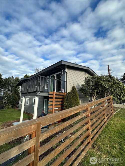 12003 13th St Ne, Lake Stevens, WA, 98258-9790 | Card Image