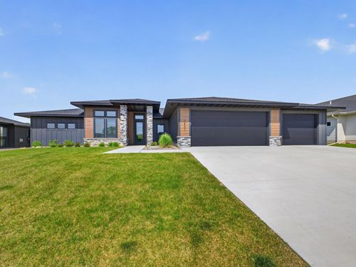 1547 Shannon Oaks Blvd Ne, Rochester, MN, 55906-7748 | Card Image