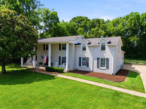 5212 Williamsburg Rd, Brentwood, TN, 37027-5156 | Card Image
