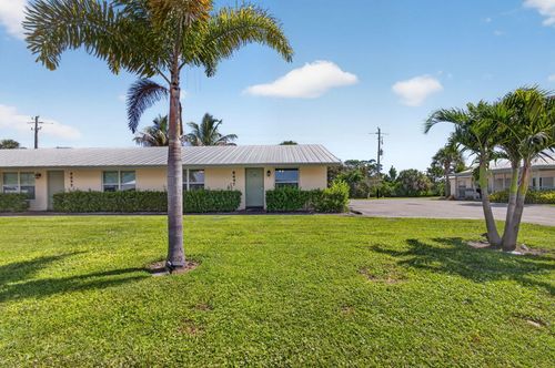 8697 Se Hobe Ridge Ave, Hobe Sound, FL, 33455-4614 | Card Image