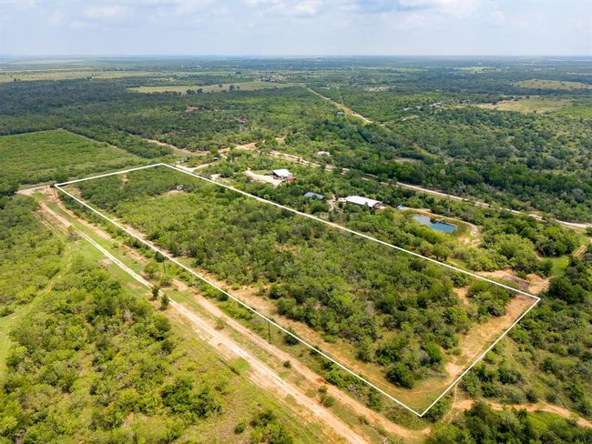 2065 Callihan Rd, Home with 0 bedrooms, 0 bathrooms and null parking in Luling TX | Image 7