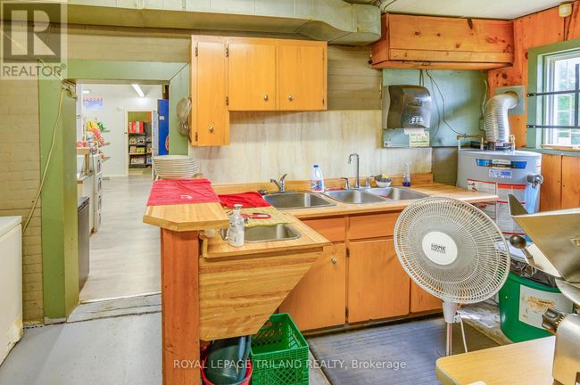 288 King St S, Home with 0 bedrooms, 0 bathrooms and null parking in Highgate ON | Image 34