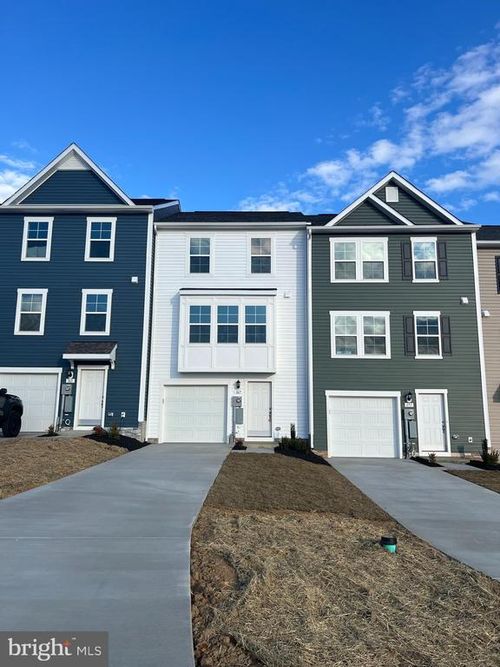 167 Clifton Mnr, FALLING WATERS, WV, 25419-1789 | Card Image